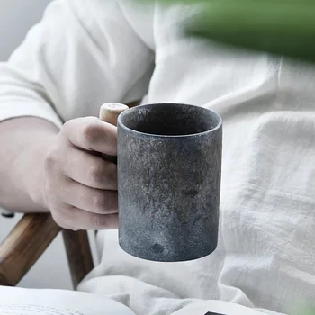 Чашка для воды с деревянной ручкой, Винтажная керамическая кофейная кружка в японском стиле, стакан, покрытый ржавой глазурью, Чай, молоко, Пивная кружка, Посуда для домашнего офиса