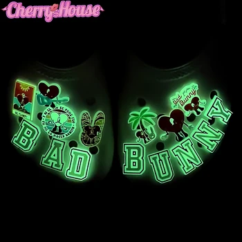 17шт Флуоресцентные подвески Bad Bunny с изображением крокодила, Аксессуары для обуви, Пентаграмма в виде сердца, Светящиеся в темноте украшения для обуви